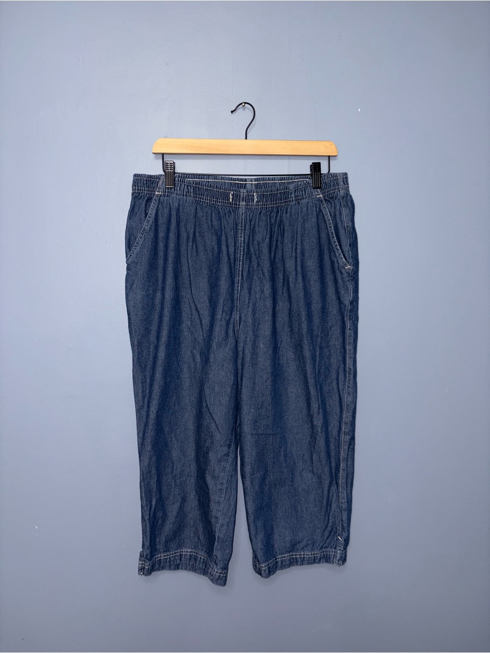 Erika | Jean Capris